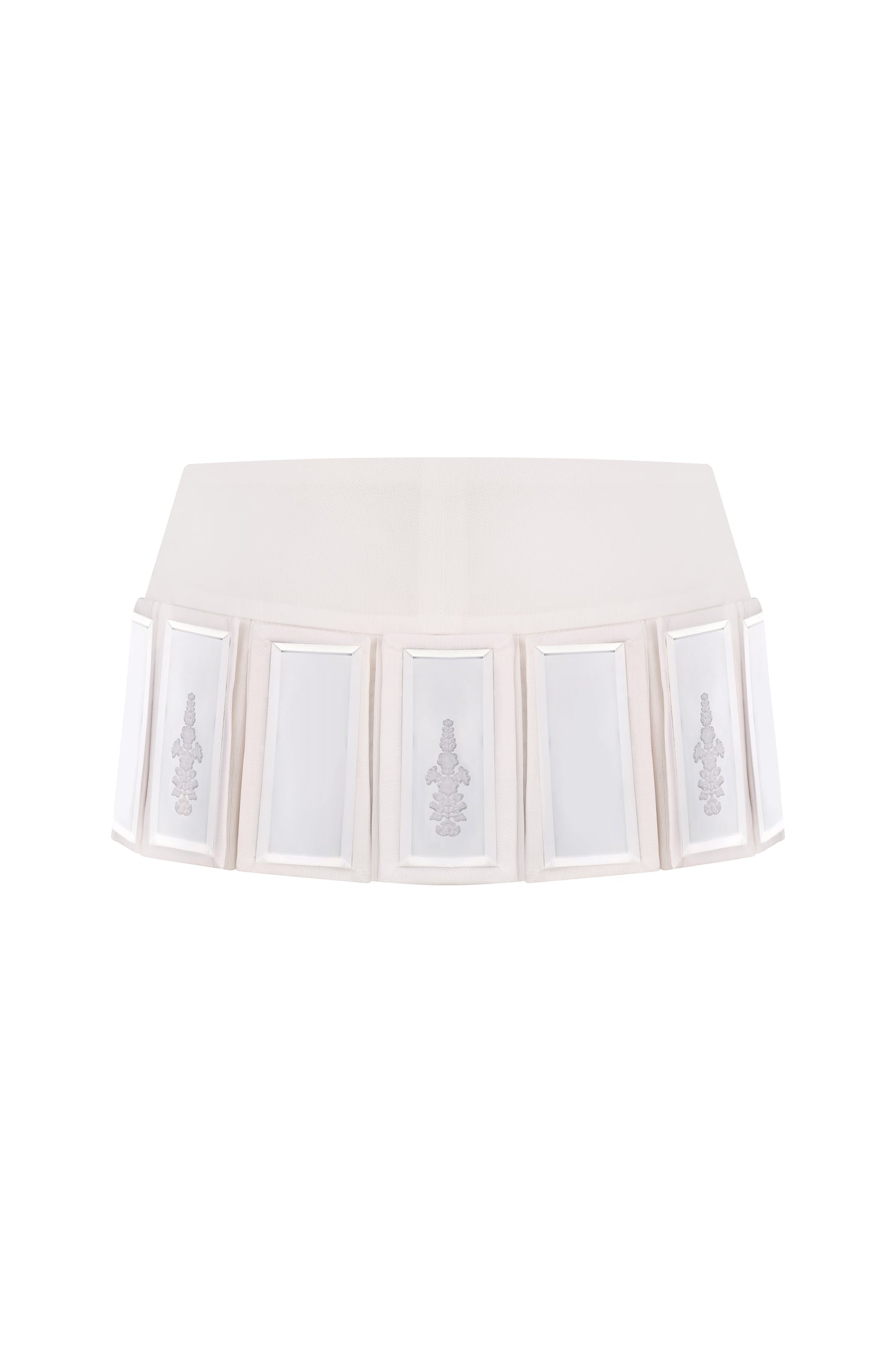 Skirt with plates