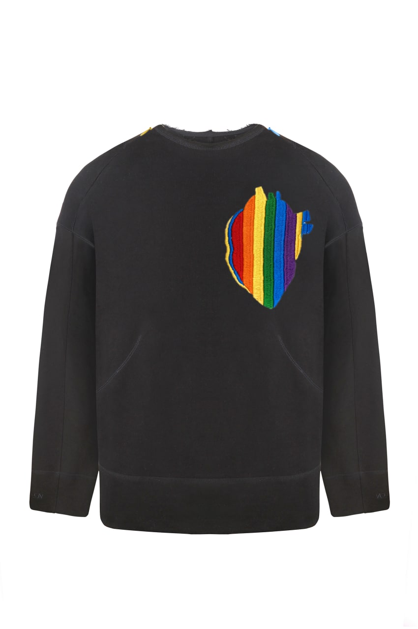 Чорний світшот з ручною вишивкою "Pride heart"