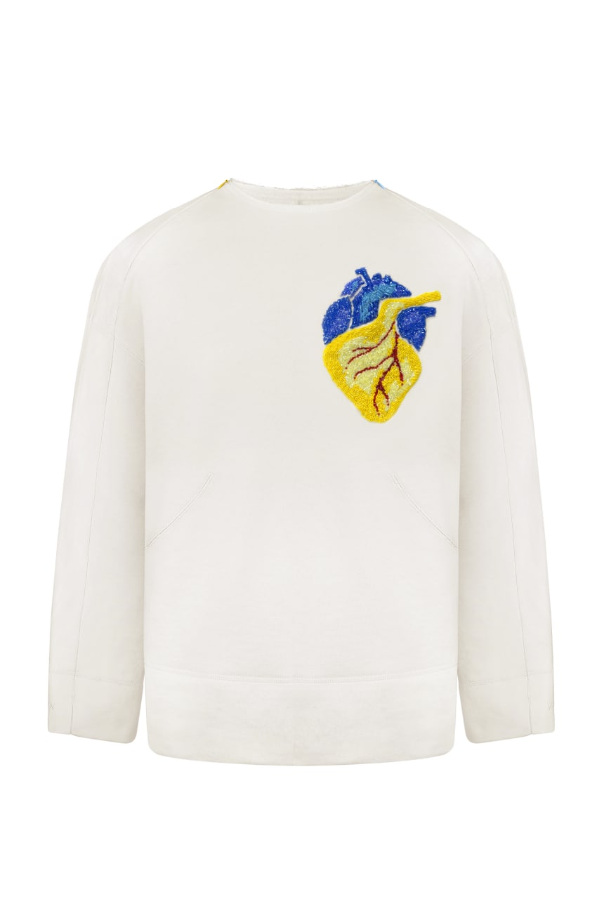 Milky sweatshirt with handmade heart embroidery