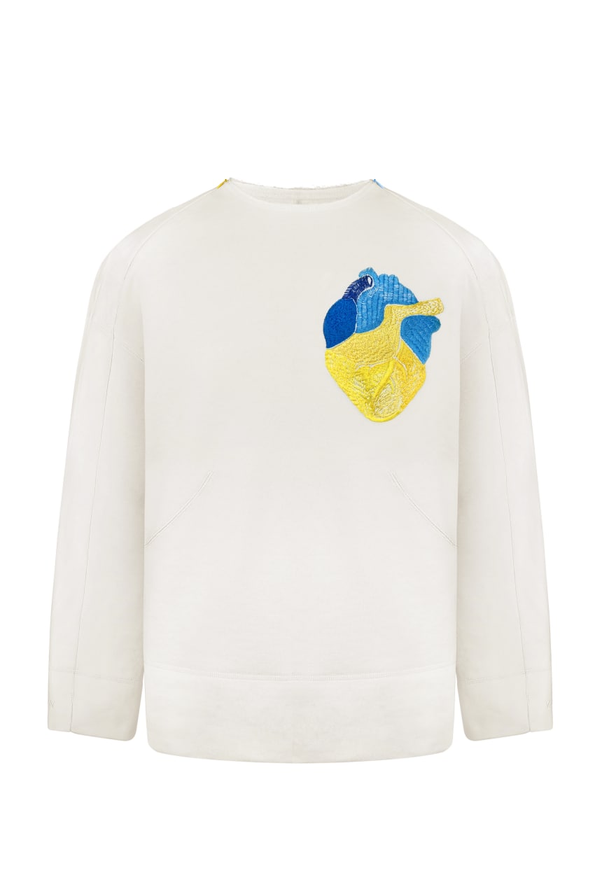 Milky sweatshirt with handmade heart embroidery