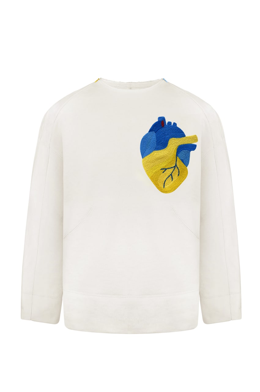 Milky sweatshirt with handmade heart embroidery