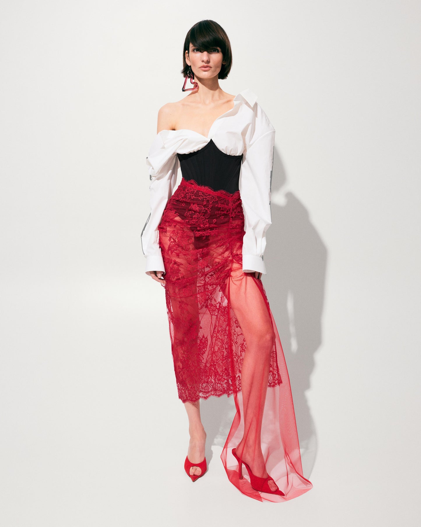 Мереживна спідниця