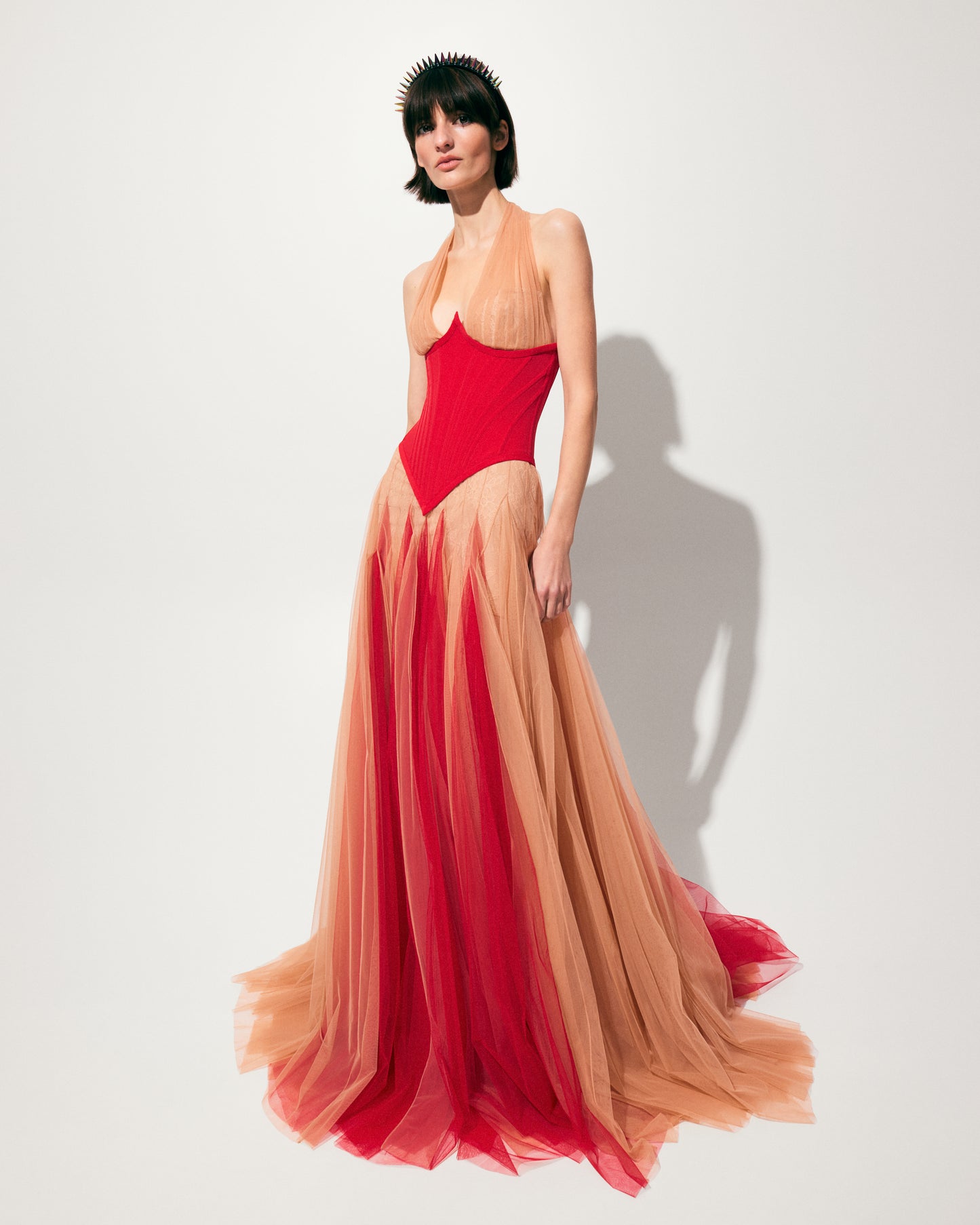 Сукня в підлогу з корсетом і фатиновою спідницею