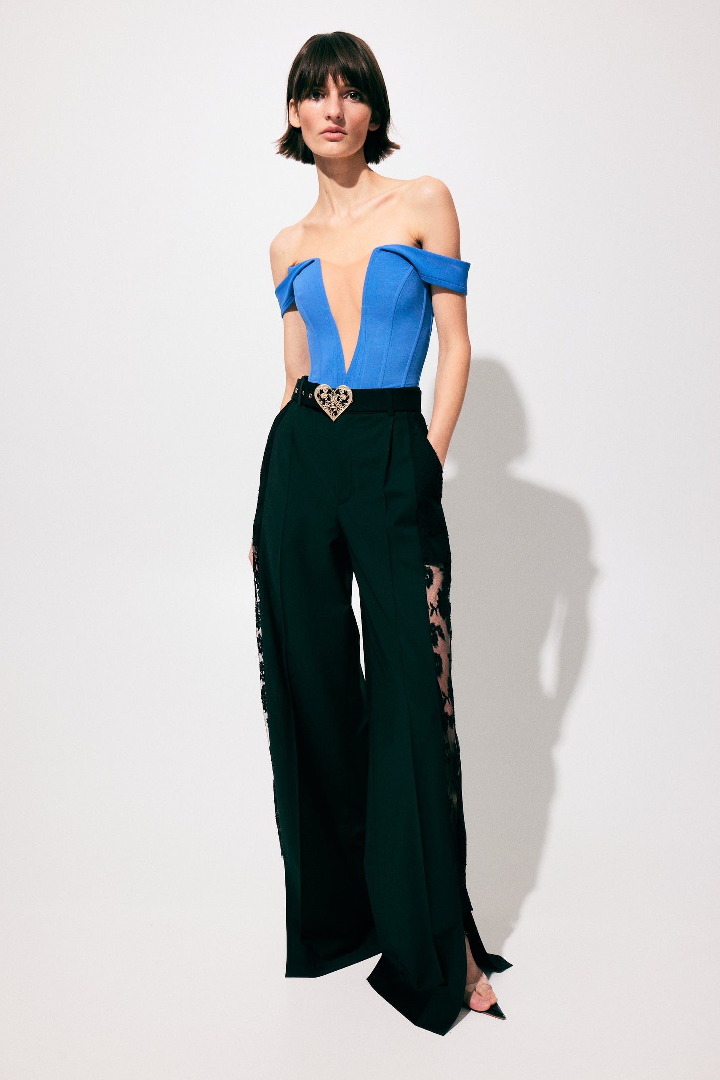 Брюки з деталями з мережива