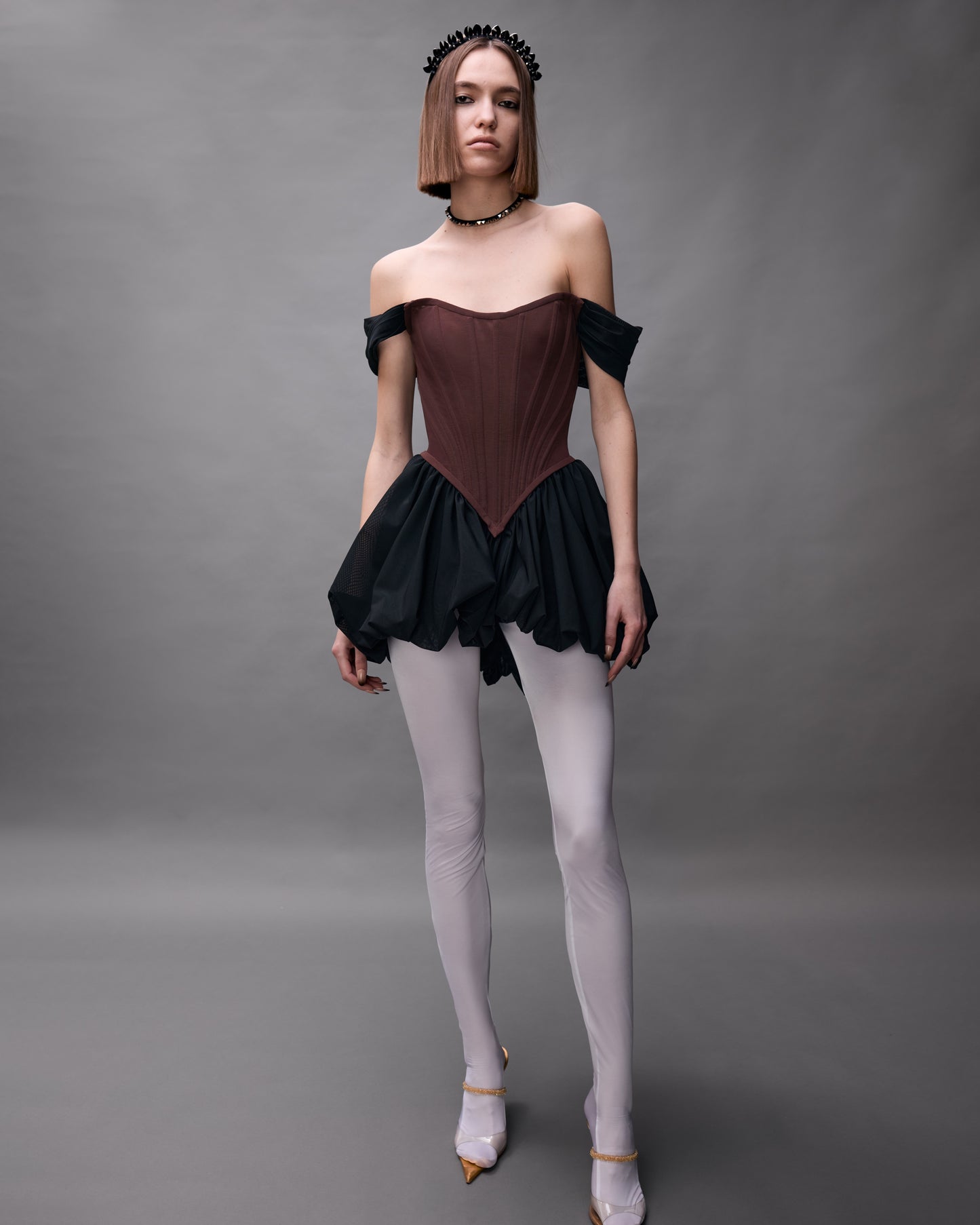 Choker with crystals