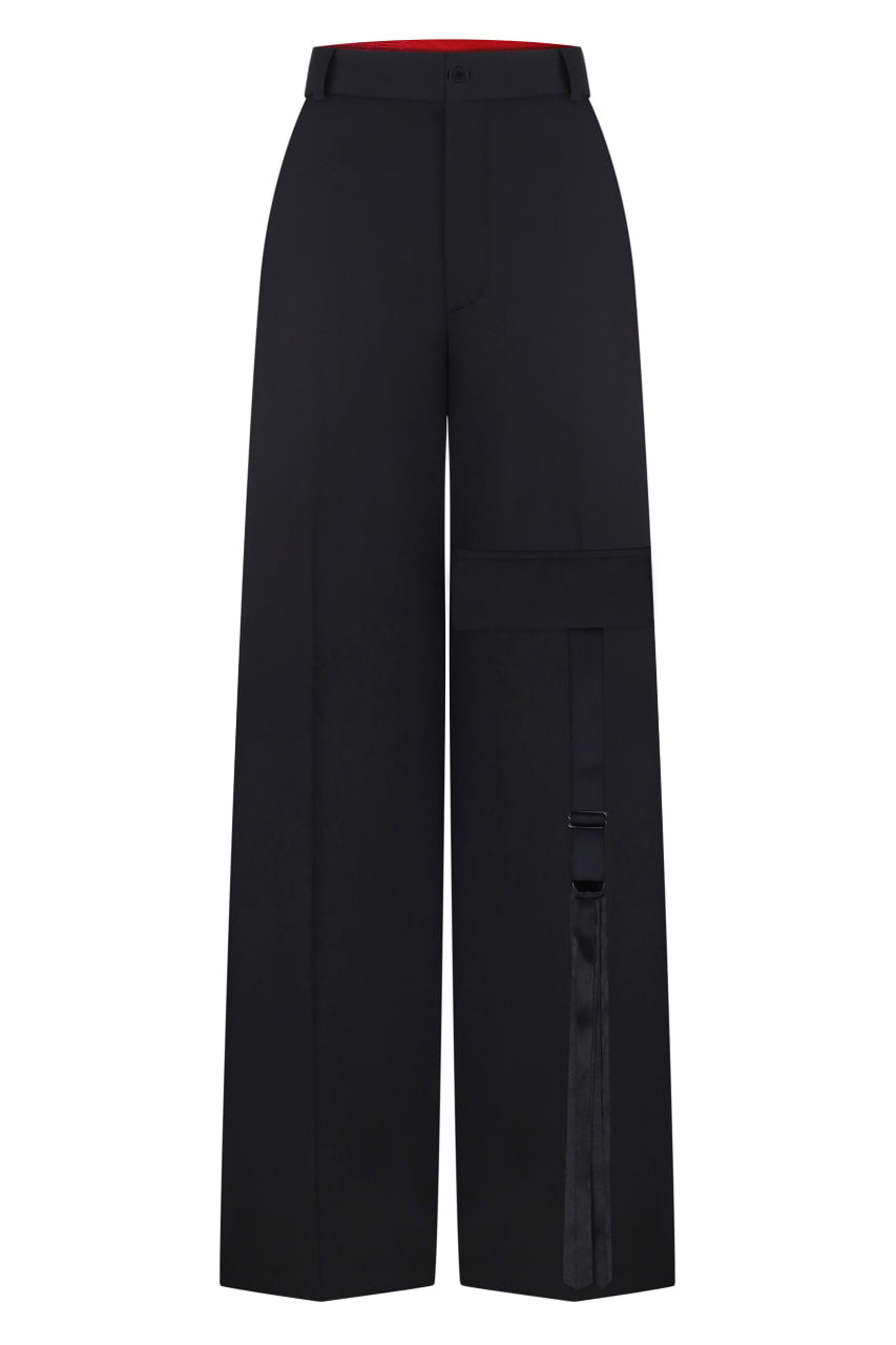 Trousers with silk ribbons